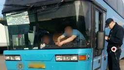 На Волині пасажири захищали водія рейсового автобуса, який порушив правила (фото)