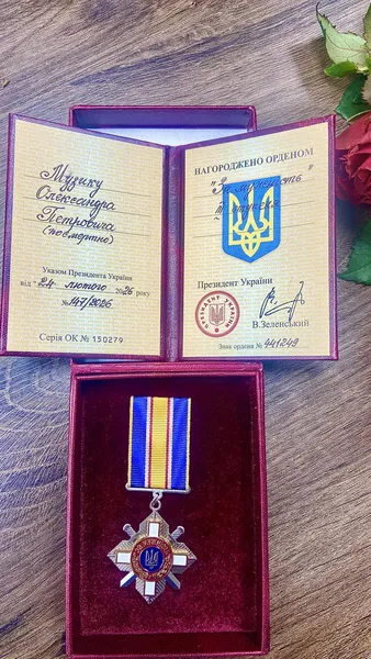 На Волині дружині та дітям загиблого Героя вручили посмертний орден за мужність (фото)