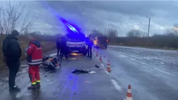 Мотоцикл влетів у автомобіль: у ДТП на Волині загинув 19-річний юнак (фото, відео)