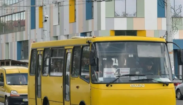 Міськрада не  прийматиме жодних рішень щодо зупинки транспорту