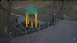 Пів міста бере воду: у Володимирі біля джерела знайшли купу лайна (відео)