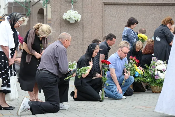 У Луцьку провели в останню дорогу полеглого воїна Сергія Четверикова (фото, відео)