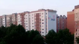 На луцькій багатоповерхівці з'явився логотип міста (фотофакт) 