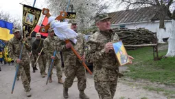 На Волині попрощалися з воїном, який загинув під Бахмутом (фото)