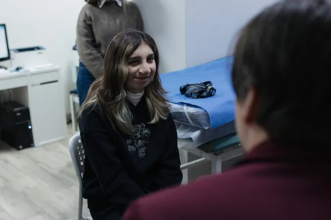 У Львові дівчині зробили новий ніс з ребра та вуха