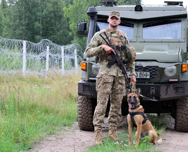 Від музиканта до кінолога: історія прикордонника Богдана та його чотирилапої напарники Бети (фото)