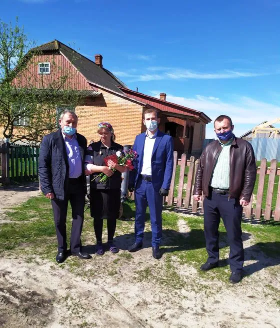 Зеленський присвоїв звання «Мати-героїня» п'ятьом волинянкам
