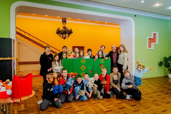 Закулісся театру ляльок: волинян запрошують на захоплюючу екскурсію (фото)