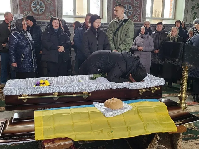 У громаді на Волині попрощалися із захисником Юрієм Черняком (фото)