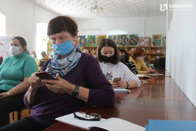 Як Pokemon Go: у луцькій бібліотеці вчаться робити віртуальні ігри з книжок (фото)