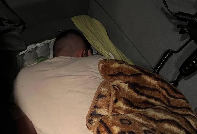 Чоловік хотів вивезти сина за кордон. Фото: ДСПУ