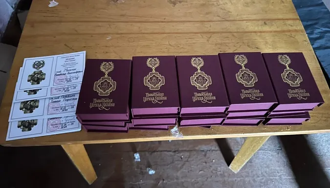 Володимирський владика привіз для волинських бійців три «мавіка» (фото)