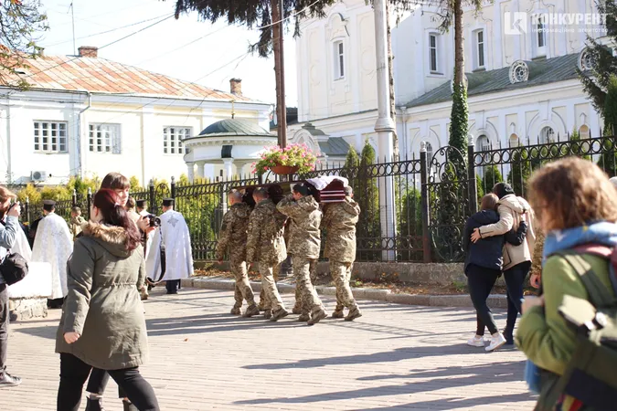 Був у всьому попереду: Луцьк попрощався із Мартензом (фото, відео)