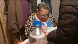 У Луцьку муніципали купили в жінки сурогат і оштрафували її за це (фото)