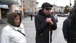 Люди з порушенням зору перевірили Луцьк на доступність