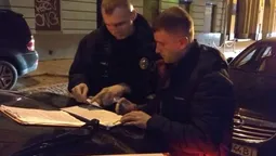 П'яні волинські поліцейські роз'їжджали Львовом на службовому автомобілі (фото, відео) 