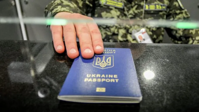 Де і скільки українцям платять у Польщі за годину