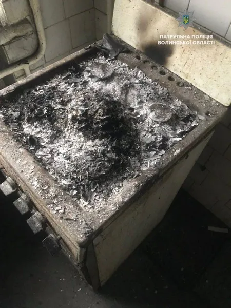 Дим і зачинені двері: у Ковелі психічно хворий чоловік підняв усіх на ноги (фото)