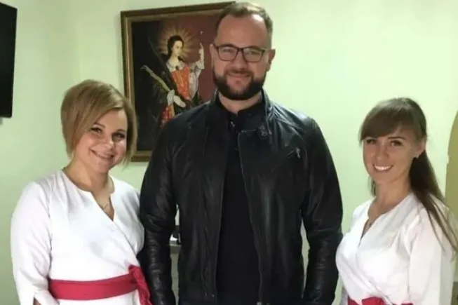 Любов Яковчук (ліворуч) та Ігор Поліщук (по центру)