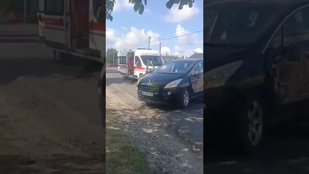 Мотоцикліст влетів у авто: в Рожищі в аварії постраждав 25-річний чоловік (відео)