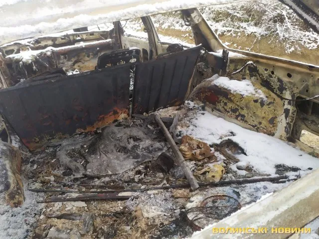 Під Луцьком загорівся і вибухнув легковик (фото)