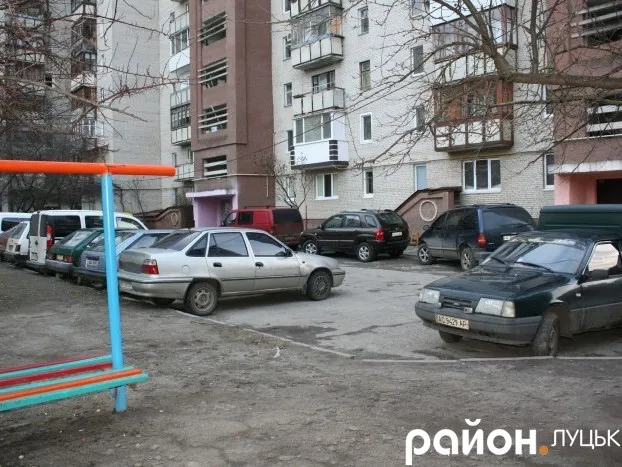 Чи загрожує Луцьку автомобільний «колапс» досліджували журналісти