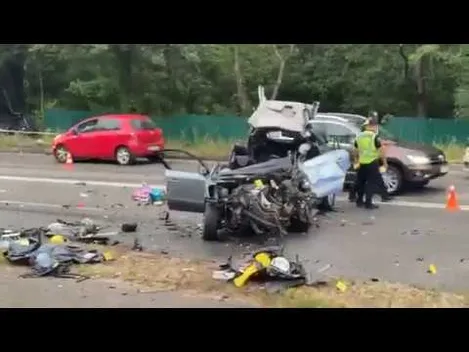 З'явилося відео смертельної аварії під Києвом