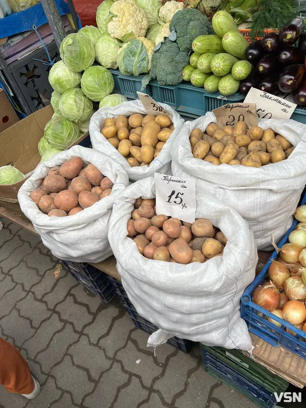 Скільки коштує картопля на ринку в Луцьку (фото)