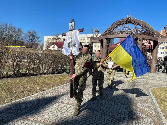 На Волині попрощалися із загиблим захисником Анатолієм Єрмаковим (фото)