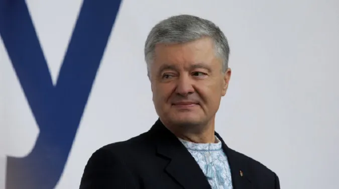 З третьої спроби: Порошенко таки виїхав з України, – ЗМІ