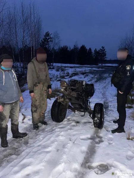 На Рівненщині за видобутком бурштину зловили 23-річного «старателя» з Волині (фото)