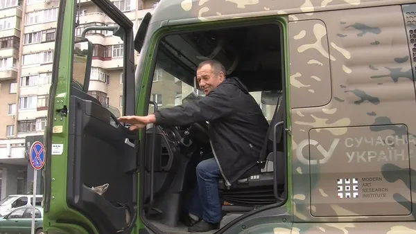 Їжа, вода, медикаменти, техніка: з Волині на Херсонщину відправили понад 40 тонн допомоги (фото, відео)