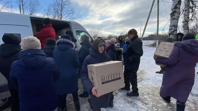 Volunteers provided humanitarian aid to the village in Kharkiv region under daily shelling