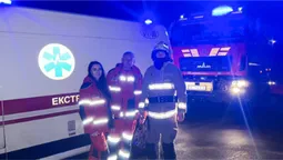 На Волині «швидка», яка їхала на виклик, застрягла в сніговому заметі (фото)