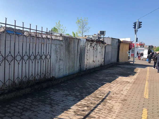Що коїться на Старому ринку після демонтажів контейнерів (фото)