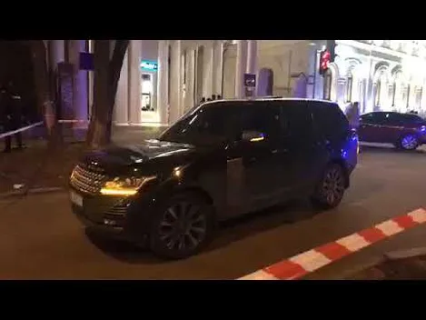 У центрі Києва обстріляли елітне авто: вбили дитину (фото, відео)
