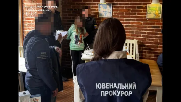 Продала 6-річного сина за 25 000 доларів: судять волинянку-зозулю