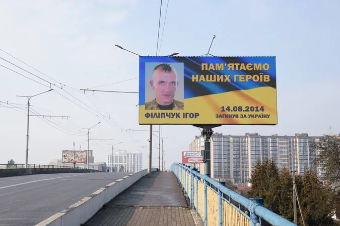 У Луцьку на білбордах з'являться портрети загиблих Героїв (фото)