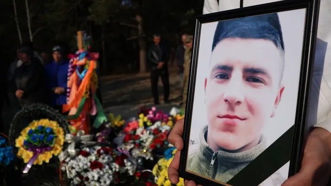 Серце зупинилося у 24: на Волині попрощалися з молодим солдатом Богданом Дідиком (фото)