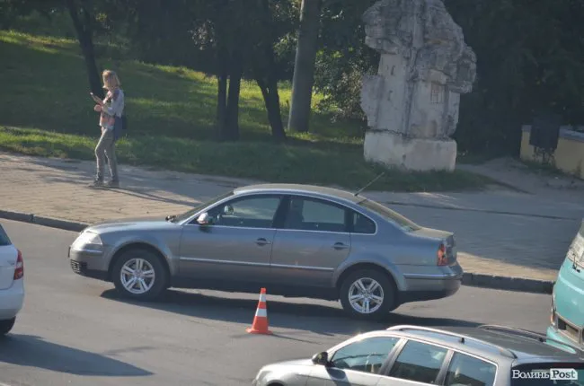 На Возз'єднання в Луцьку не розминулися два легковики (фото)