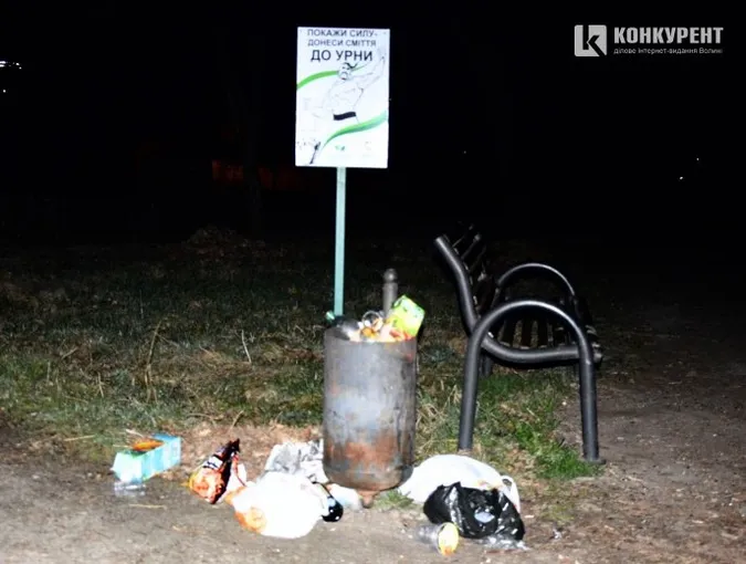 Стільки сміття за 30 років в Луцьку не бачили, - прибиральники зі стажем