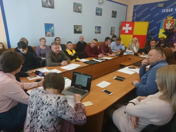 Луцьким педагогам та медикам хочуть підняти зарплати