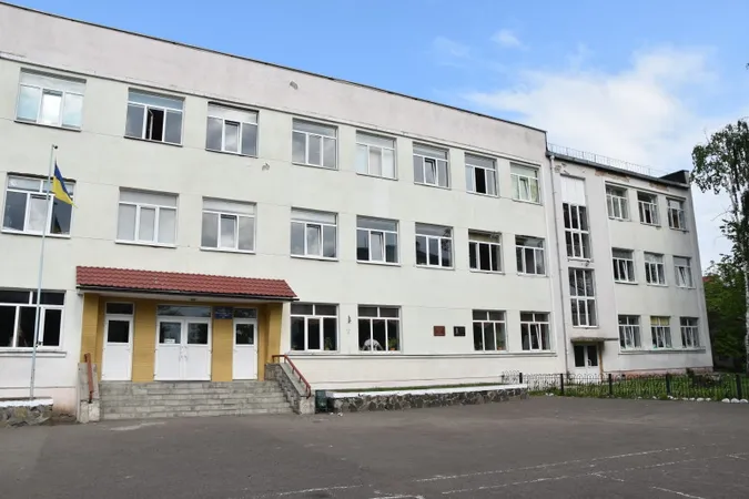 Перевірили, як ремонтують луцькі школи і дитсадки (фото)