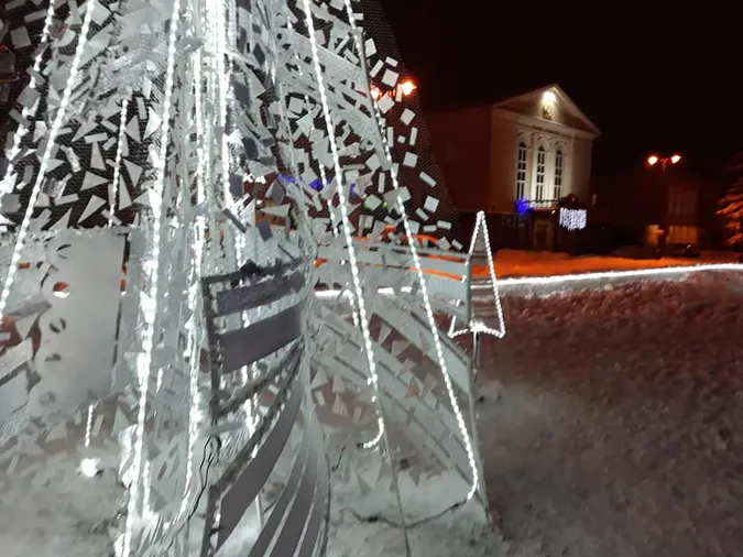 У центрі Луцька встановили унікальну інсталяцію (фото)
