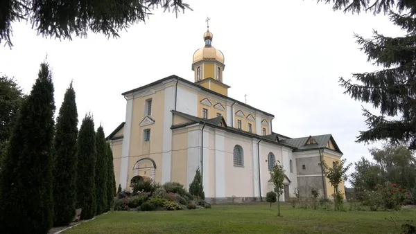 На Волині головний дзвонар монастиря третій рік служить у війську (відео)