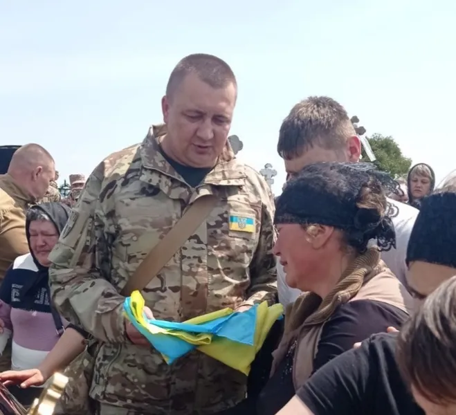 Воїну назавжди 55: на Волині прощалися з батьком п'ятьох дітей (фото)