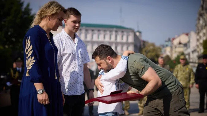 Родині загиблого волинянина Сергія Сучкова Зеленський вручив «Золоту Зірку»