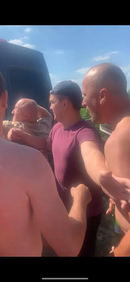 «Будете у мене сос*ти»: на Волині біля озера хулігани накинулася на відпочивальників