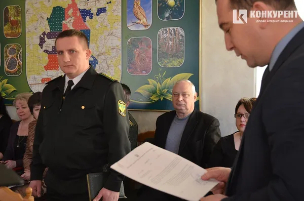 Володимир Туревич - на фото зліва