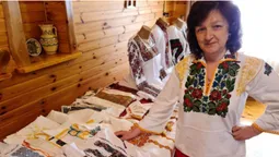 Вишивальниця зі Звірова копіює давні орнаменти з вишиванок, яким кілька століть (фото)